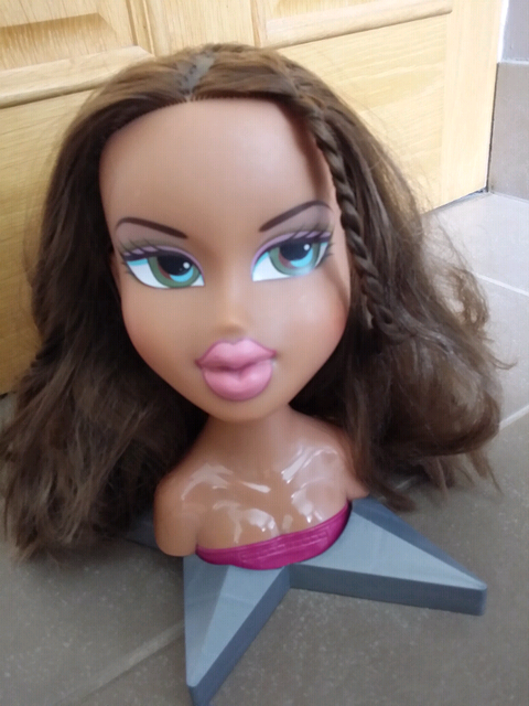 girls world dolls head